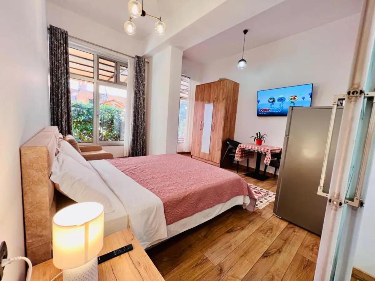 Comfy Studio In City Center Tirana Exterior foto